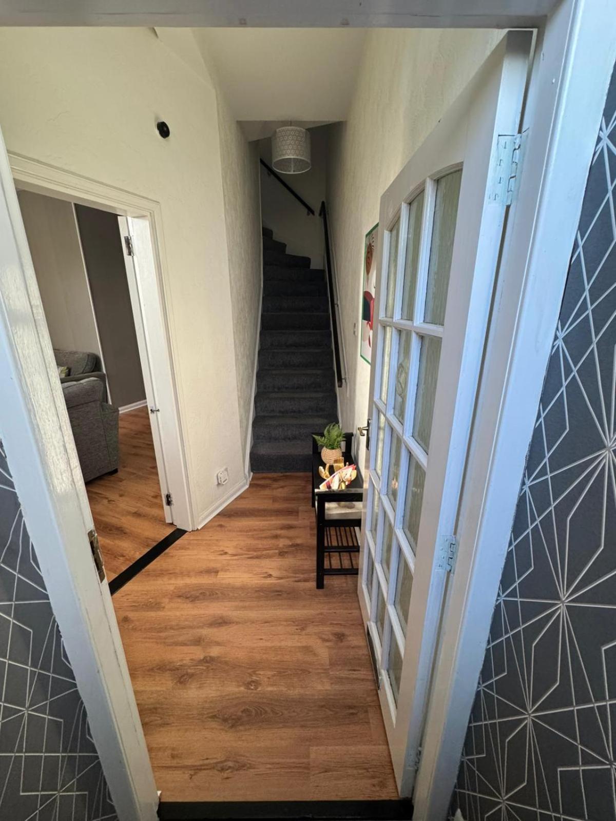 Riverside Apartment *